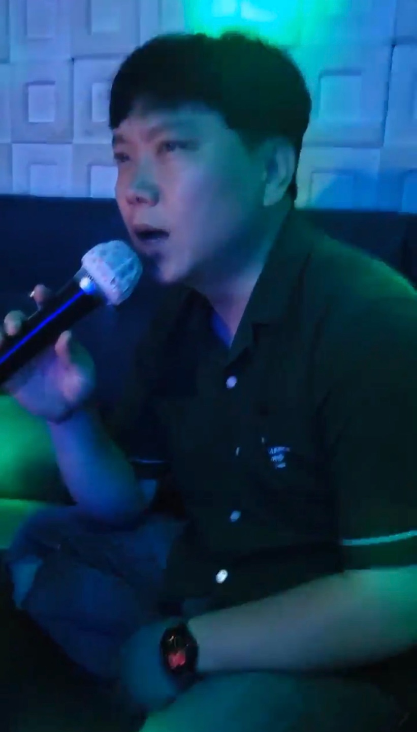 정인섭 사진